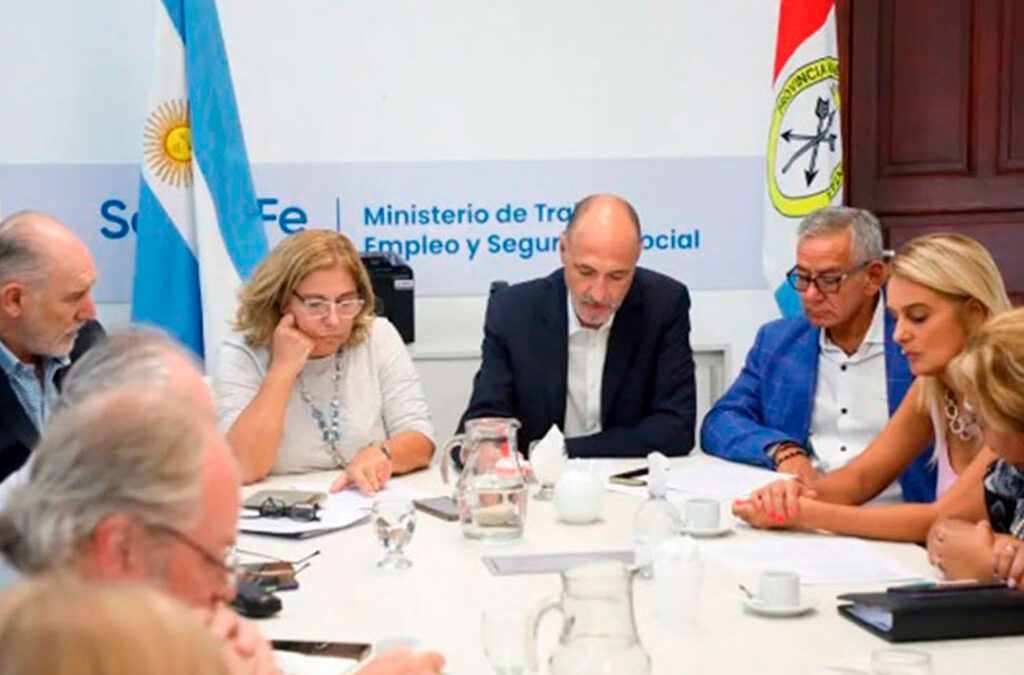 Sindicatos médicos y Provincia buscan destrabar la paritaria de salud