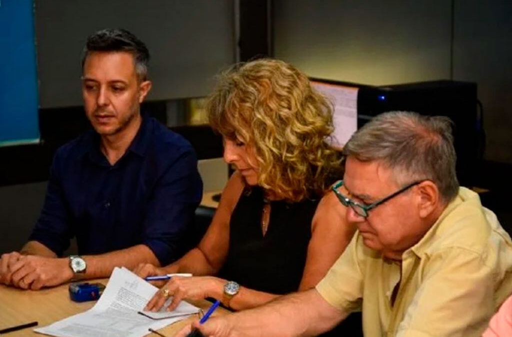 Ampros aceptó la propuesta paritaria del Gobierno: los detalles