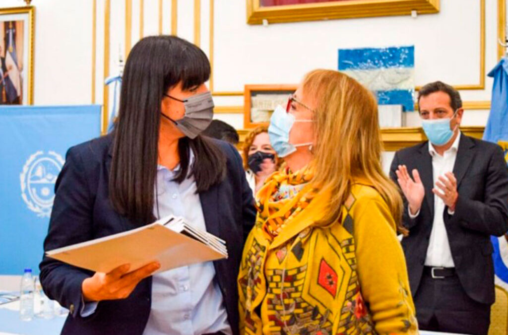 Tras el “acting del rechazo” de los gremios estatales, ATE aceptó la contraoferta (una vez más) y se armó el revuelo