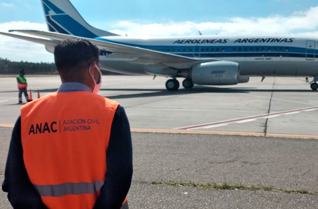 Paro de aeropuertos en vísperas de Semana Santa: Afectará a 54 aeropuertos