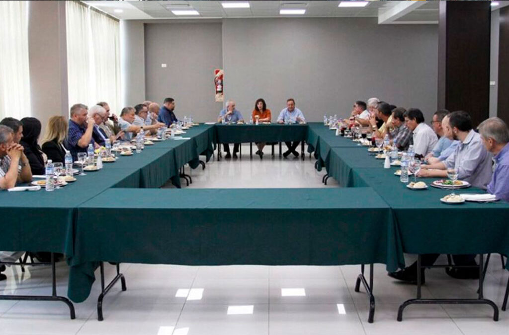 Gremios de la alimentación se reunieron con Kelly Olmos para pedir cambios en ganancias