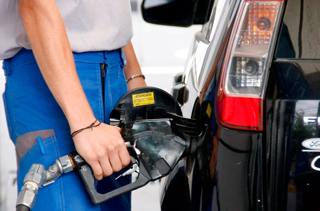 Empresarios del combustible advierten que no podrán pagar los aumentos salariales