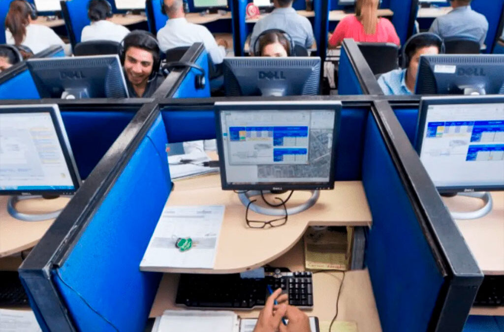 Empleados de Comercio: Trabajadores del sector Call Center acordaron un aumento del 19.5%