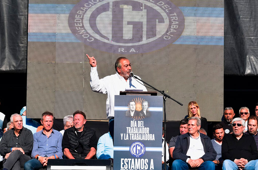 Daer dijo que «la CGT se siente cerca de todos los peronistas» y llamó a reducir la jornada laboral de 48 horas