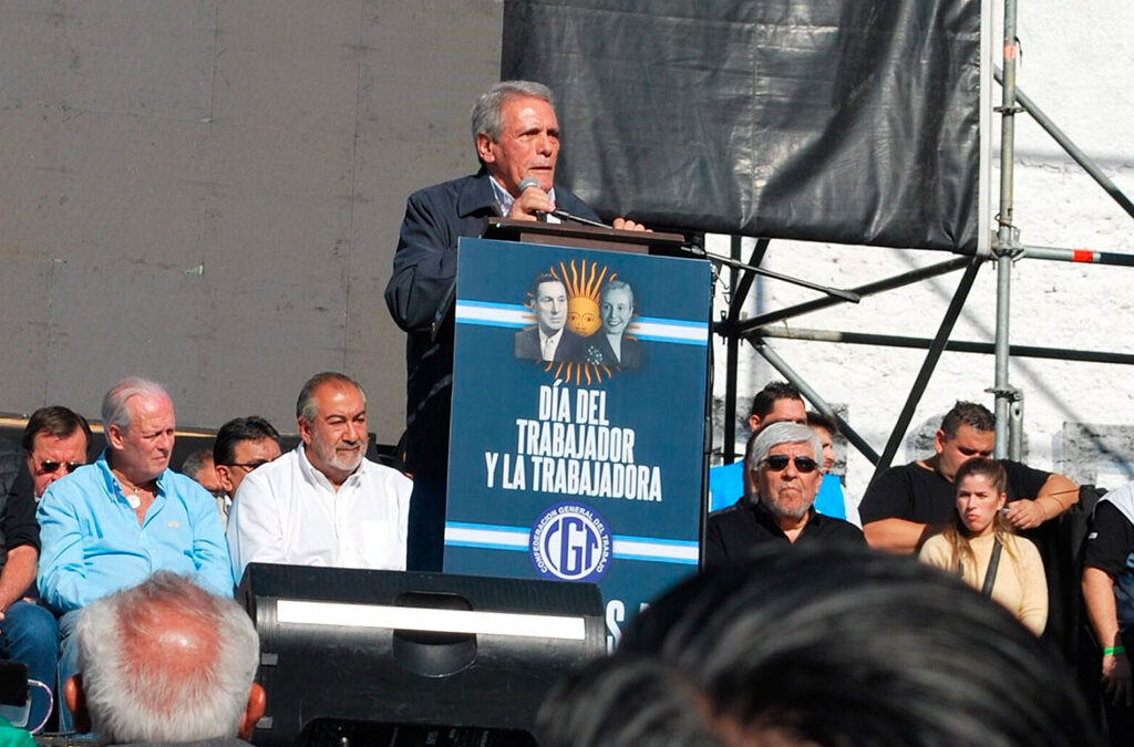 Carlos Acuña: «No vamos a soportar que vengan a atropellar los derechos del mundo del trabajo»