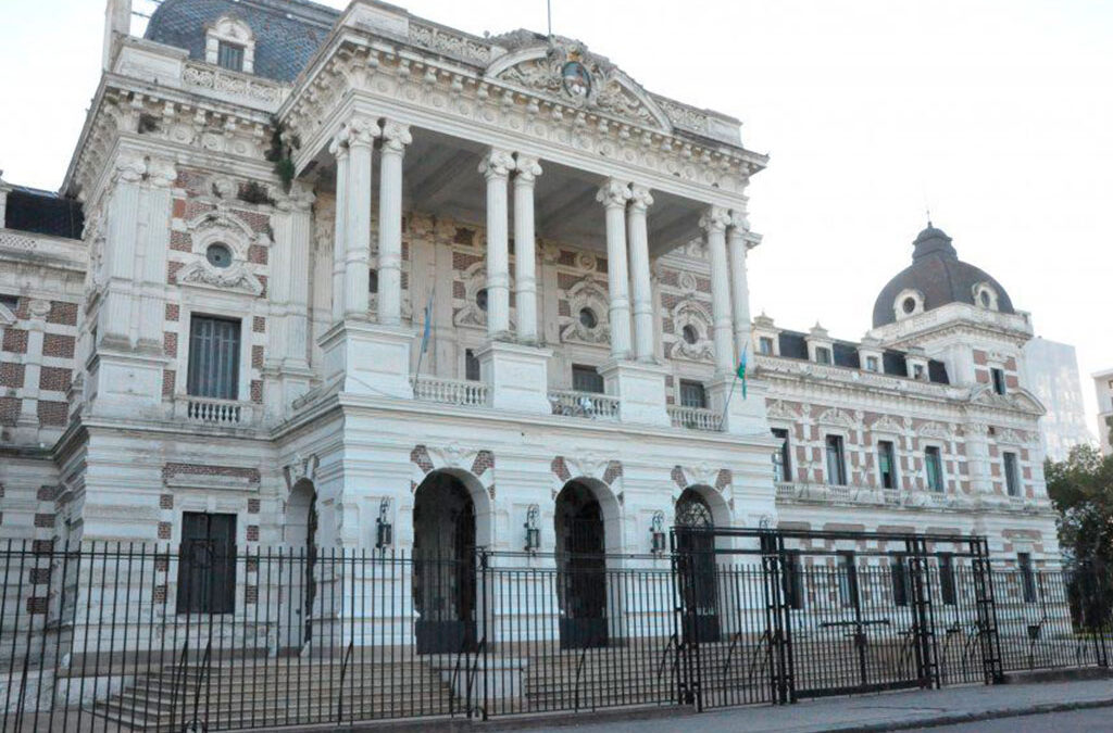 Paritaria de estatales bonaerenses: UPCN pidió a la provincia que adelante el aumento previsto para el mes de junio con el pago de mayo