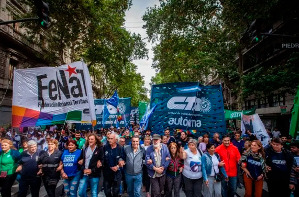 Por la inflación, más gremios buscan reabrir paritarias