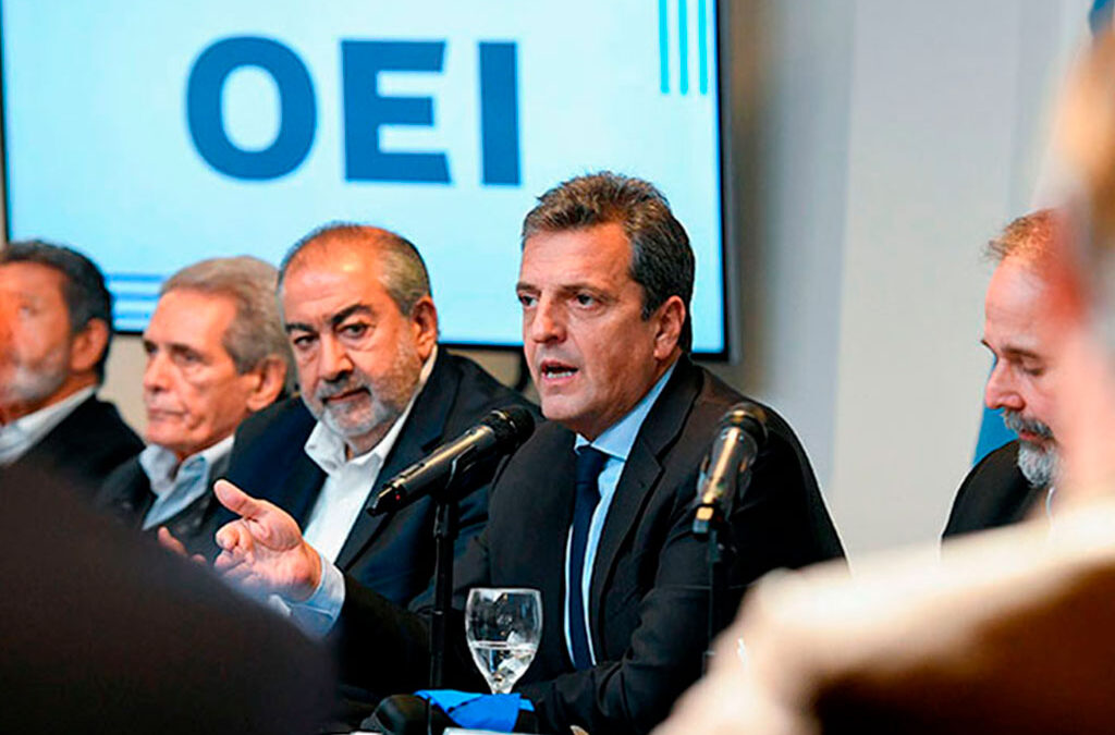 El Gobierno convocó a empresarios y sindicalistas a alcanzar acuerdos para controlar precios