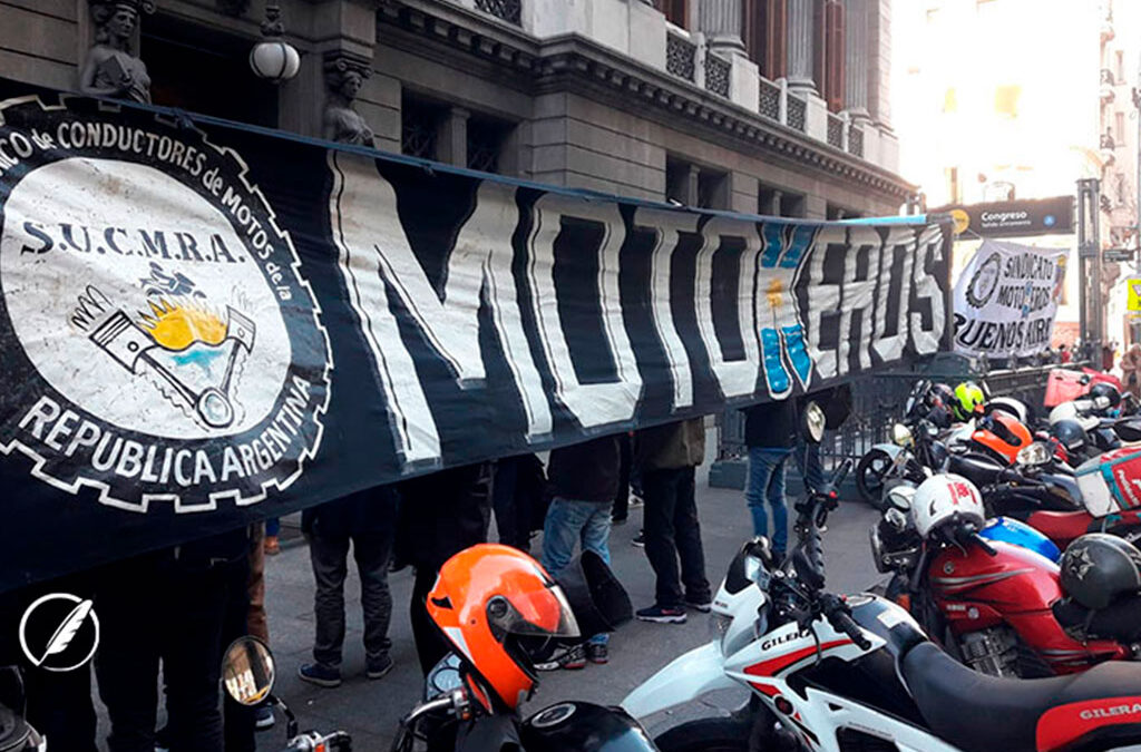 Repartidores protestaron en el Congreso: piden ART y denuncian que el monotributo es una “estafa laboral”