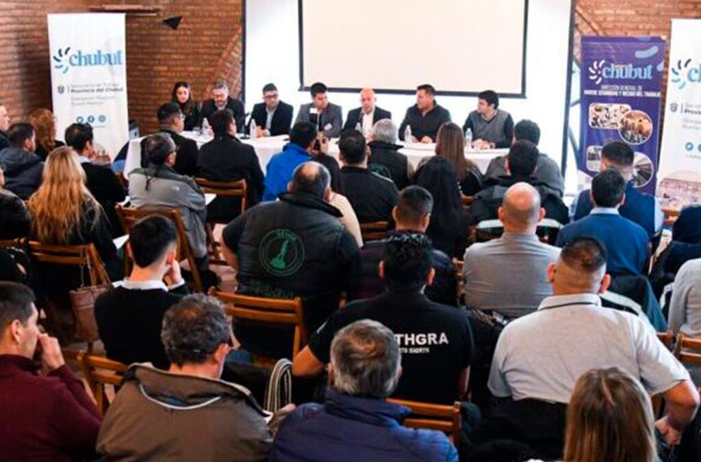 Capacitan a gremios sobre riesgos laborales y ART