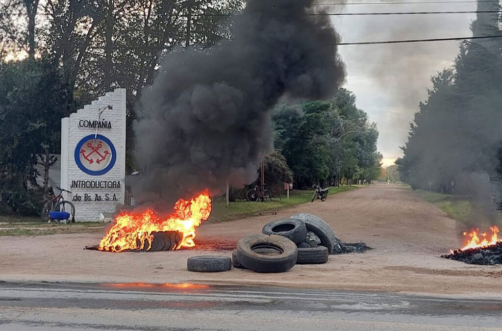 Sin aumento y con despidos: Se agrava el conflicto salinero y preparan el paro nacional