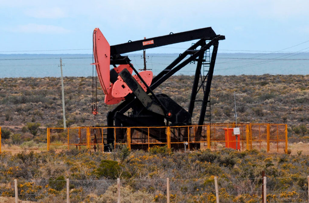 Por la disparada inflacionaria las discusiones salariales cada vez duran menos y los petroleros ya exploran un esquema de paritarias bimestrales