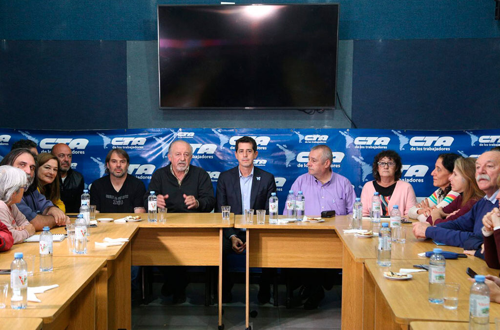 La cúpula de la CTA se reunió con «Wado» de Pedro y lo señaló como el candidato del kirchnerismo: «Representa íntimamente el pensamiento de la compañera Cristina»