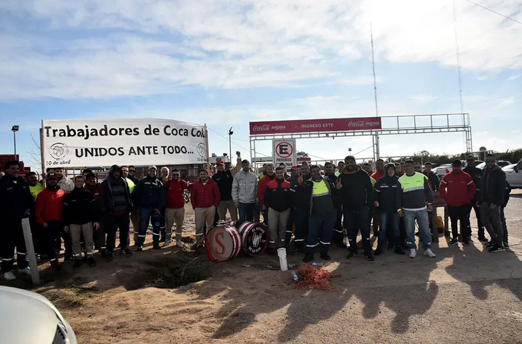 Conflicto en Coca Cola: advierten sobre el posible desabastecimiento en Córdoba
