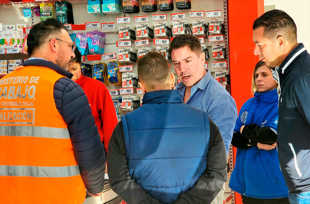 Con 40 inspecciones simultáneas, mega operativo en los locales de Dia% para detectar trabajo no registrado