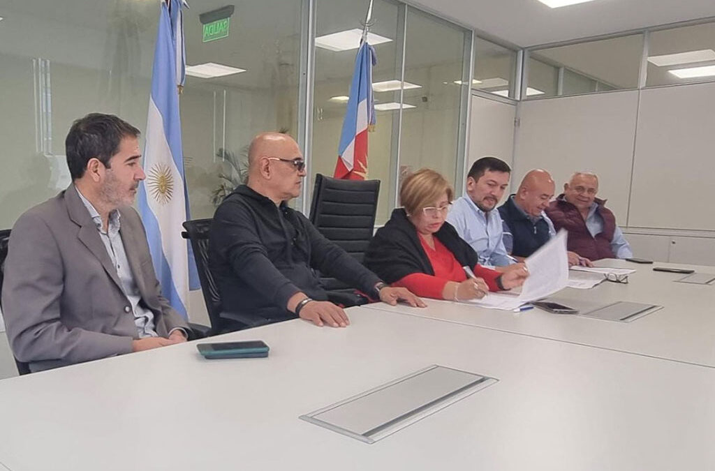 Santiago del Estero: Pasteleros firmó convenios de cooperación con el ministerio de Trabajo provincial