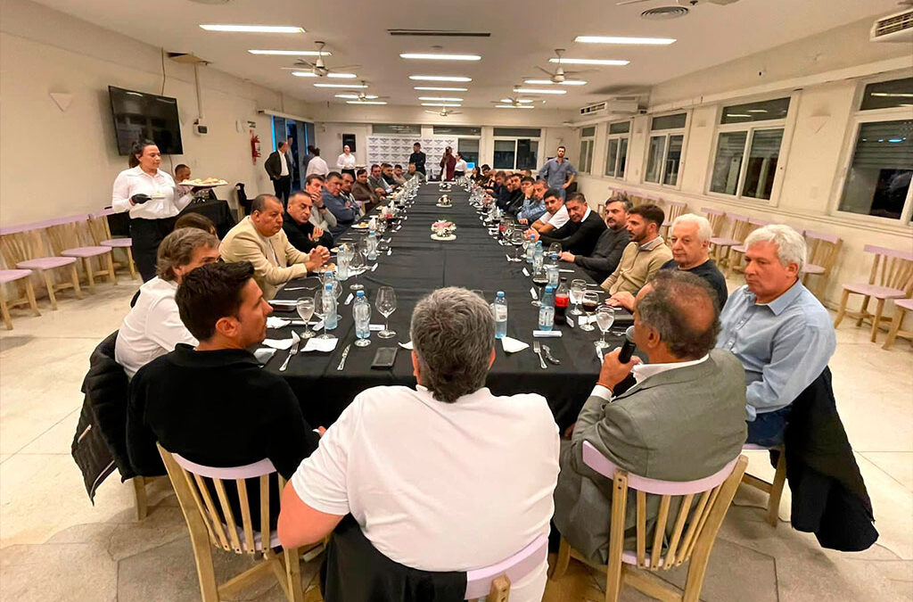 Guiño de un ala del moyanismo a la candidatura presidencial de Daniel Scioli: «En el peronismo no sobra nadie»