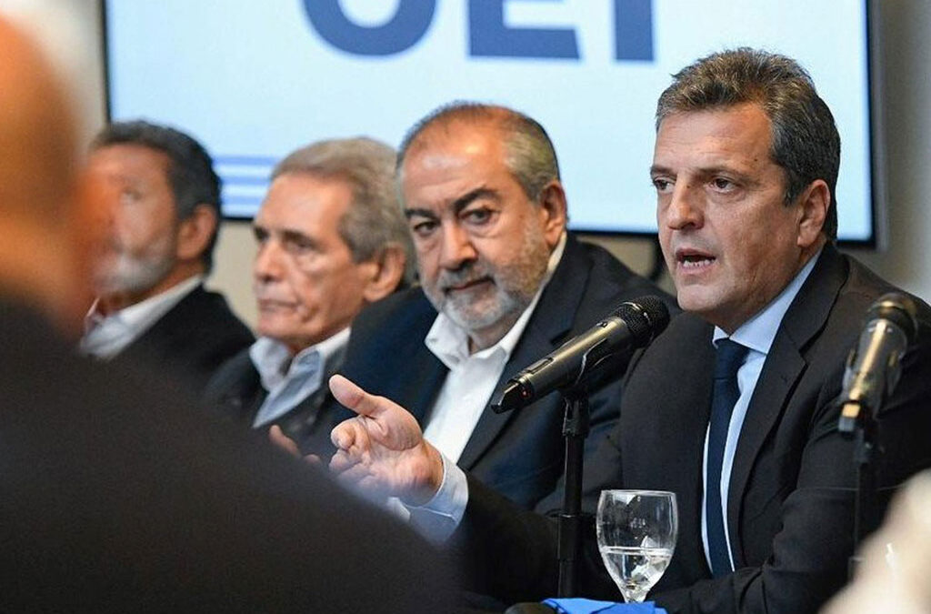 Massa anunció que los salarios de hasta $880.000 no pagarán Ganancias sobre el aguinaldo