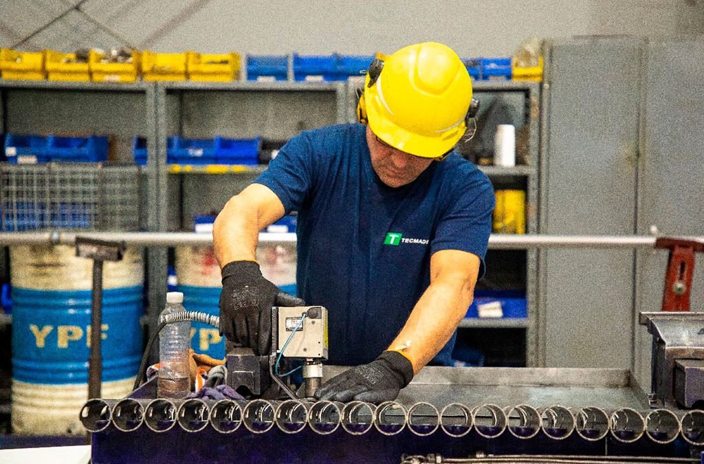 El empleo industrial volvió a crecer en marzo y acumula 34 meses de expansión