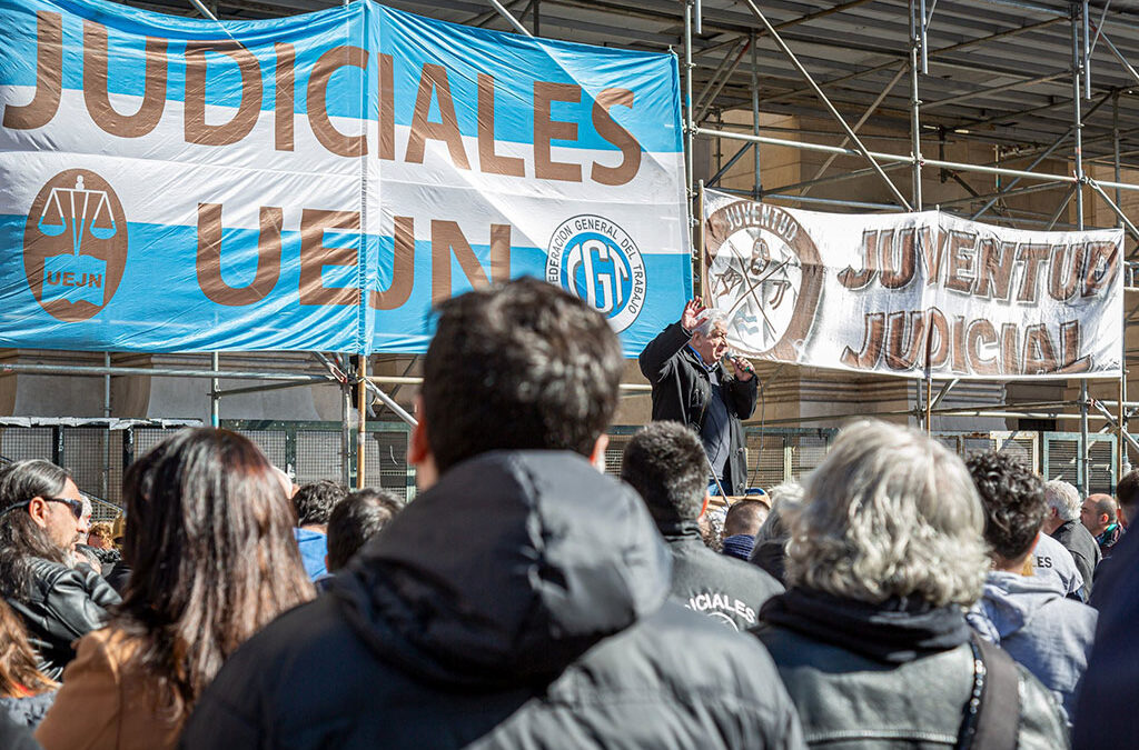 Denuncia de la UEJN al juez Díaz Lacava por violencia de genero y maltrato laboral