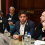 Kicillof oficializó ascensos para estatales bonaerenses: qué dice el decreto