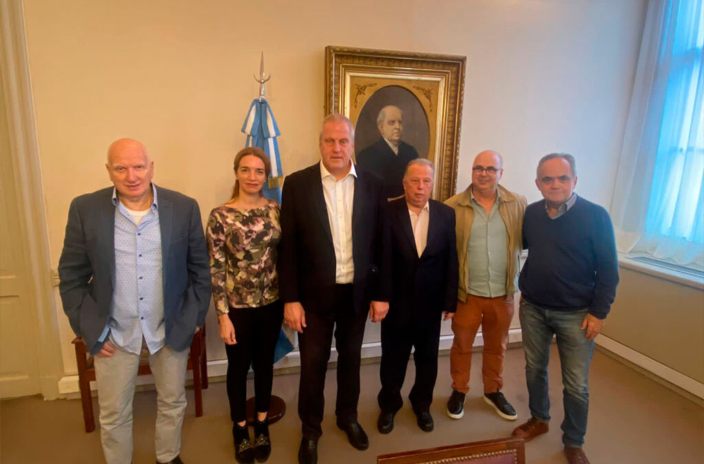 CGT firmó el “nuevo pacto educativo deportivo” y lo enviará al Papa Francisco