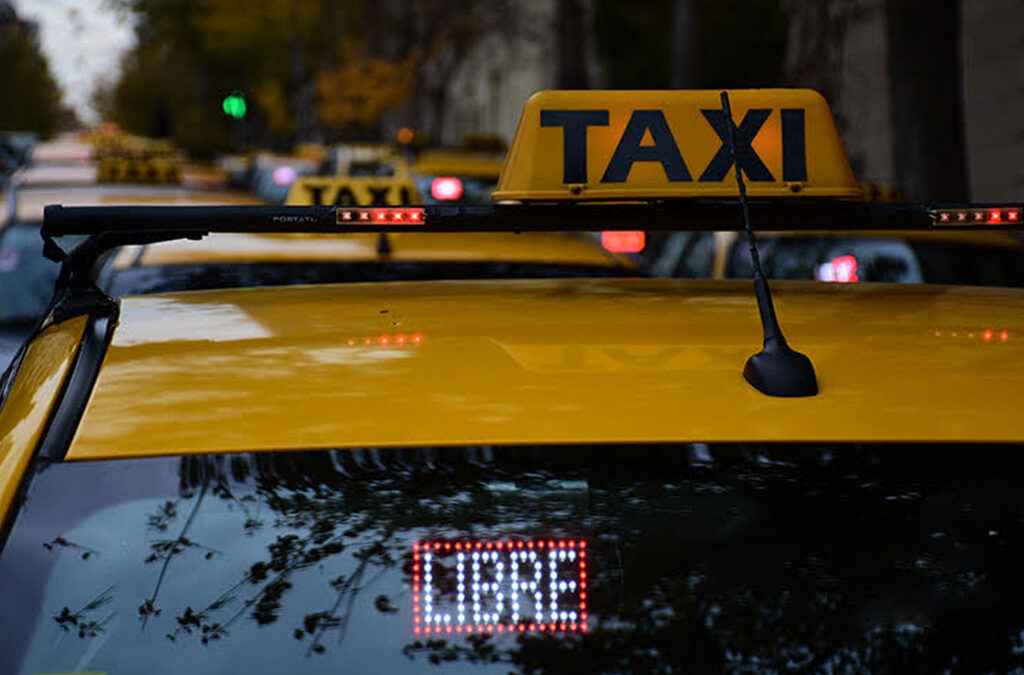 Sindicato de Taxistas y titulares de los vehículos no adhieren al paro general