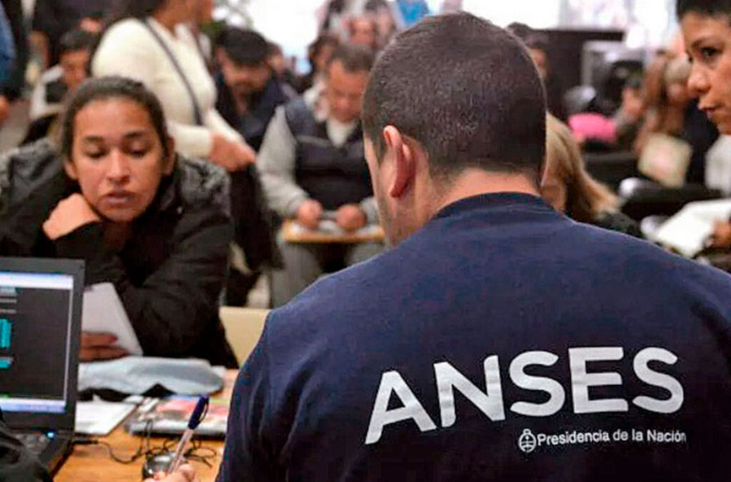 Los trabajadores de la Anses lograron un 33 % de aumento hasta agosto y subas en unidades retributivas