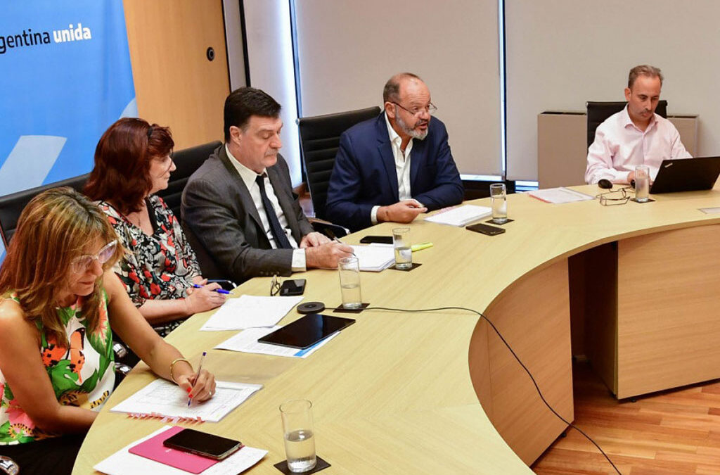 El gobierno convocó al Consejo del Salario para definir el nuevo sueldo mínimo
