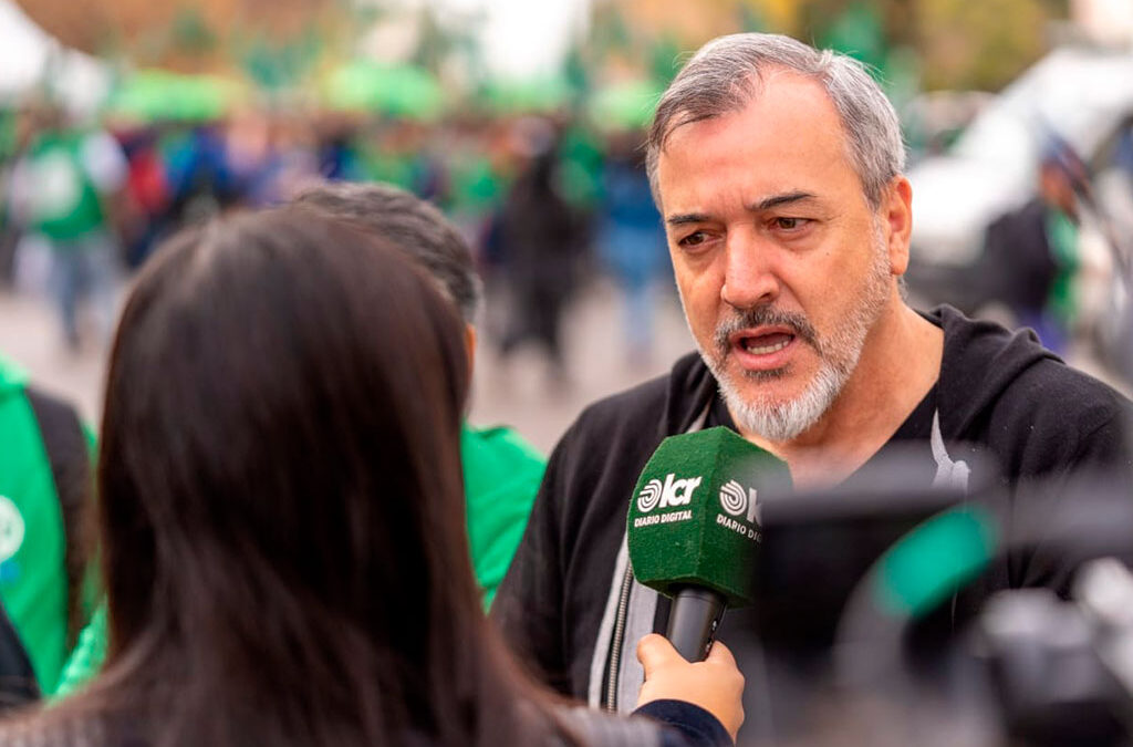 Aguiar, en la previa al Consejo del Salario: “Debe aumentar un 145% para terminar con los asalariados formales pobres”