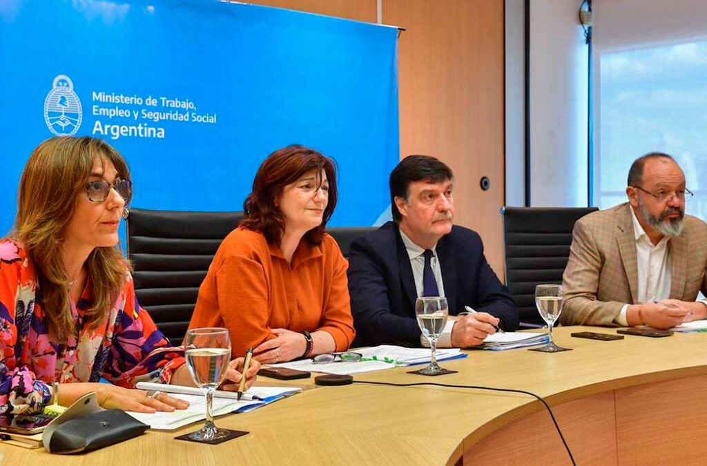 CGT y CTA definen una propuesta común para aumentar el salario mínimo