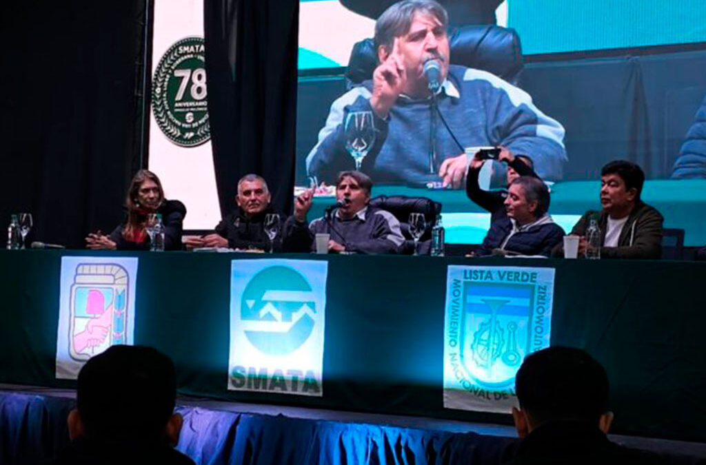 «Luchemos con alegría por nuestra Patria»: Pignanelli, «Paco» Manrique y Máximo Kirchner cerraron plenario de SMATA