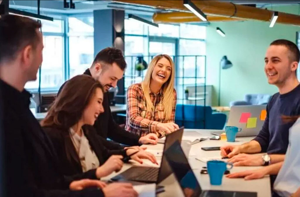Cuáles son las seis empresas que en Argentina ya adoptaron una semana laboral de cuatro días y cómo impacta
