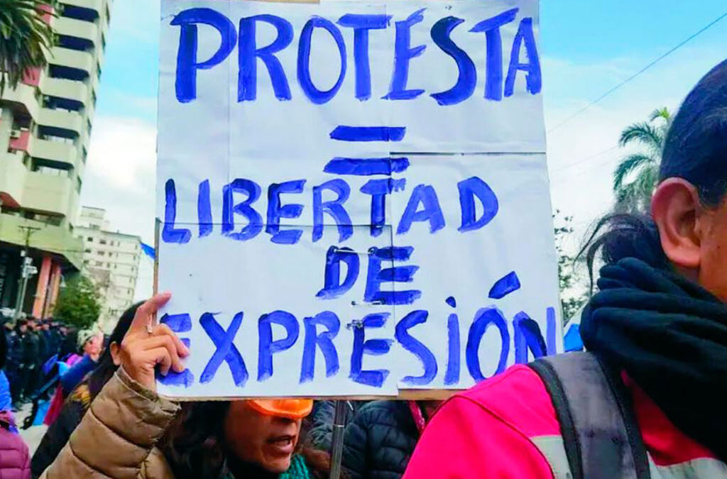 En medio del conflicto salarial y social que azota la provincia, los docentes jujeños le pidieron al Gobierno que reabra la paritaria