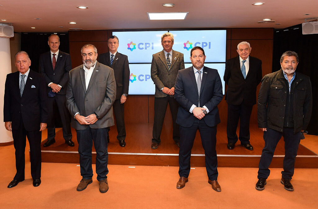 La CGT, UOCRA y las principales cámaras empresariales presentarán un libro para entregar a los candidatos