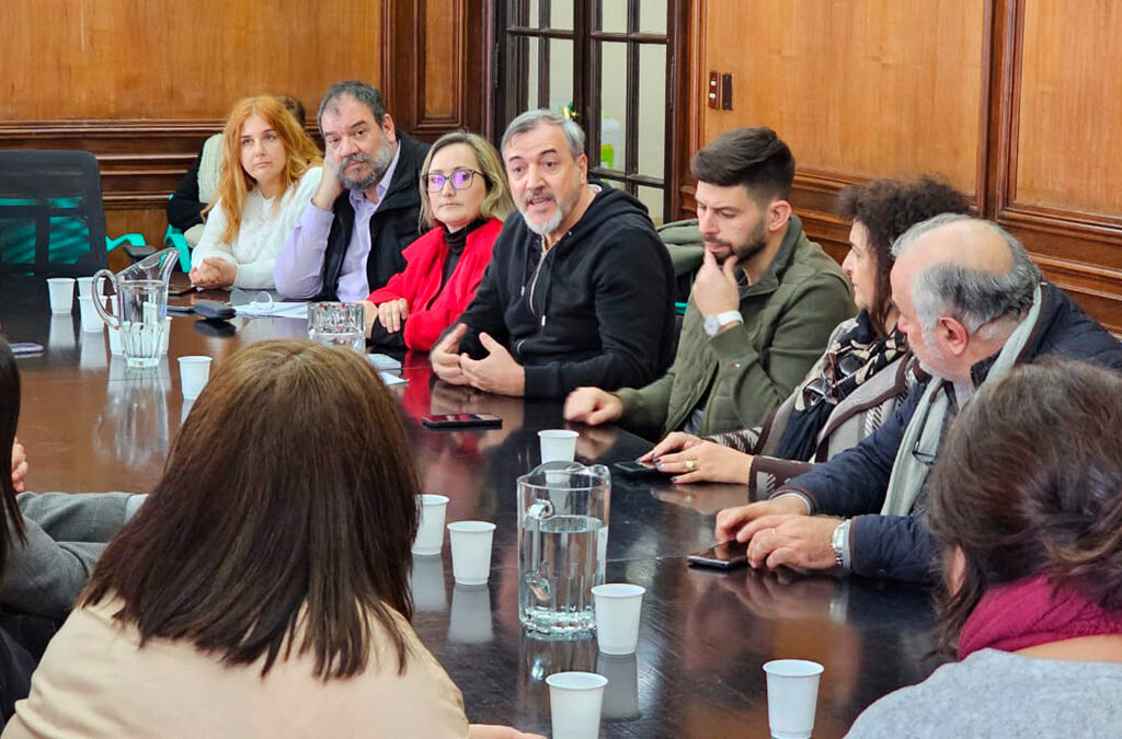 La paritaria de los estatales nacionales pasó a un cuarto intermedio hasta septiembre