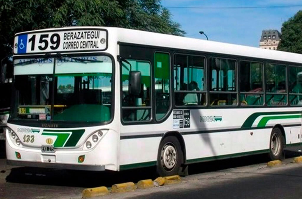 Los choferes recibieron los sueldos y se levantó el paro de colectivos en Buenos Aires