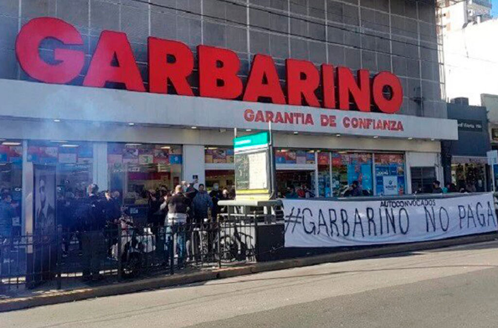 Garbarino bordea la quiebra: Rosales ya no figura como titular y deposita menos de $100 por trabajador a indemnizar