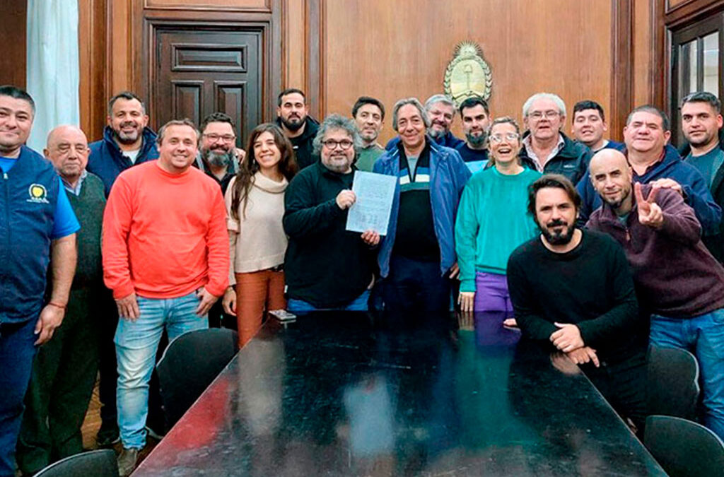 Trabajadores aceiteros percibirán un salario inicial de casi $510.000 desde septiembre