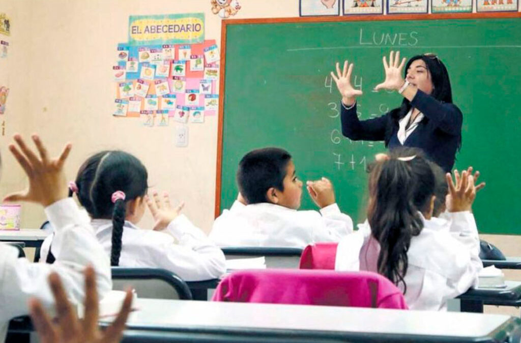 Docentes porteños acordaron la paritaria: 23% en septiembre y salario inicial de $490 mil