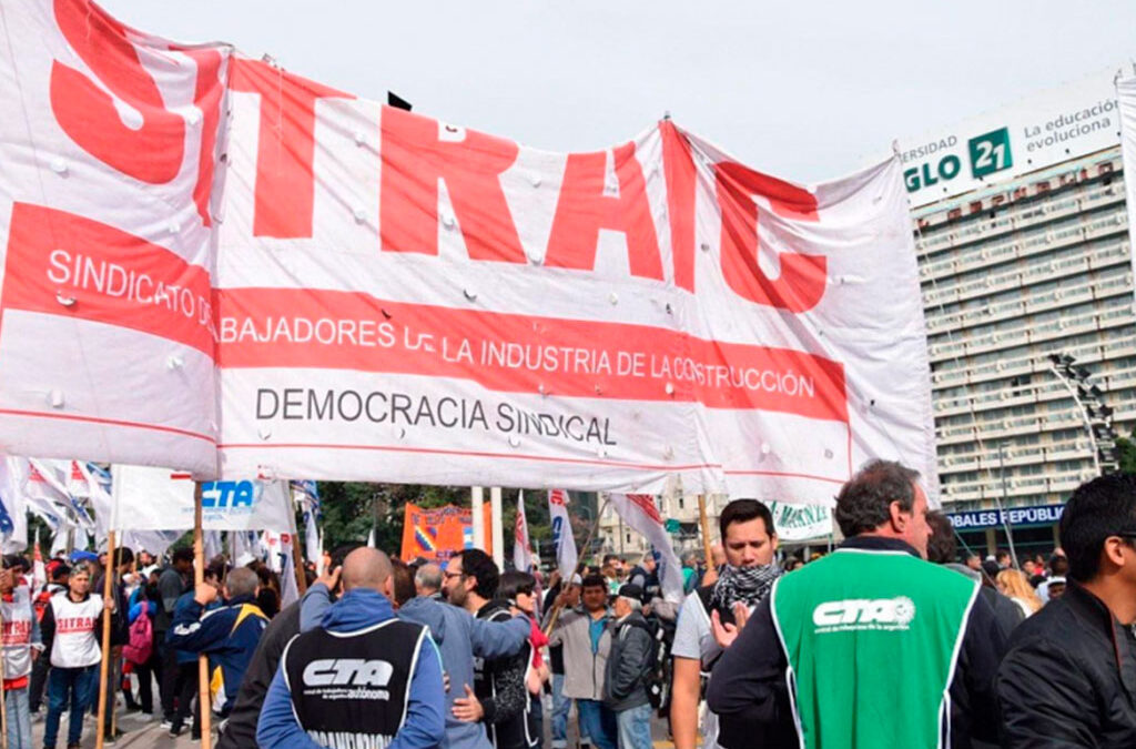 Trabajadores de la construcción, contra el sistema de indemnizaciones de la UOCRA que le gusta a Milei: «Es una porquería»