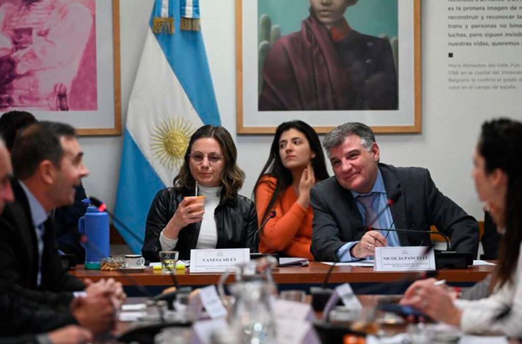 Reducción de la jornada laboral: El ambicioso borrador que el gobierno lleva al Congreso