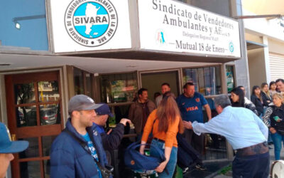 Vendedores Ambulantes se manifestaron en la puerta del Sivara en Mar del Plata