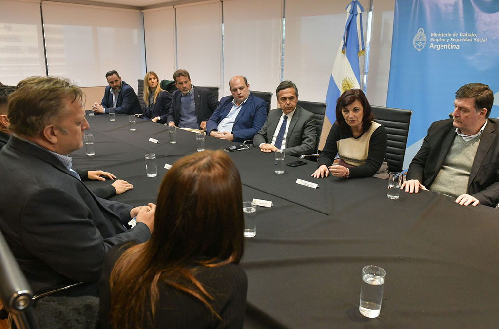 Alivio fiscal para Aeronavegantes y pilotos de APLA: «Aumento directo del salario»