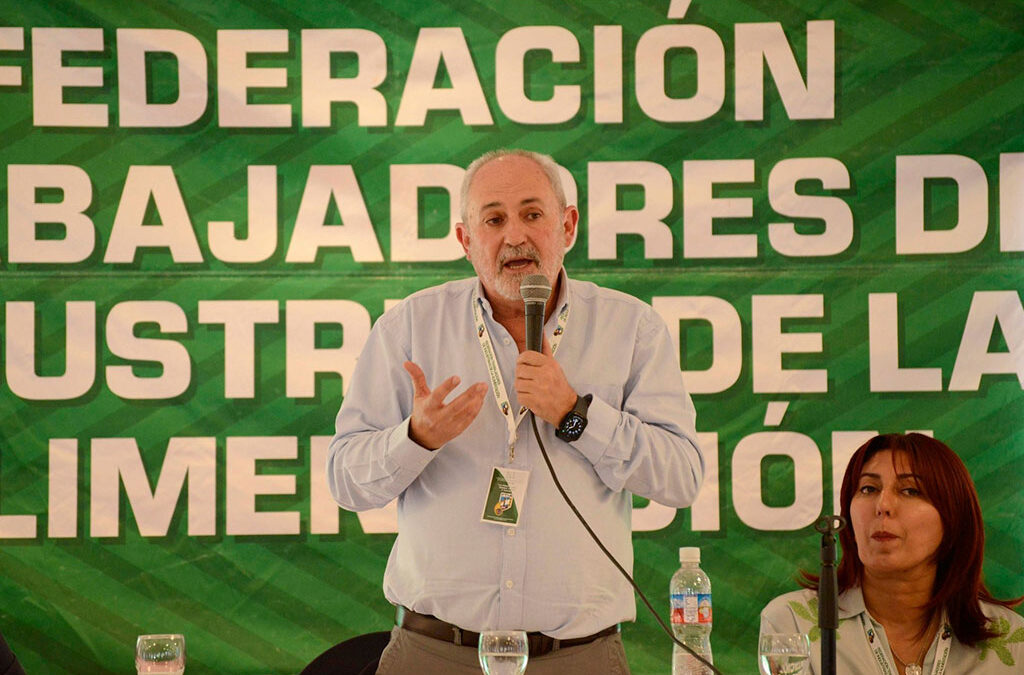 Alimentación cerró la paritaria avícola: aumento del 66,5% para el último trimestre del año