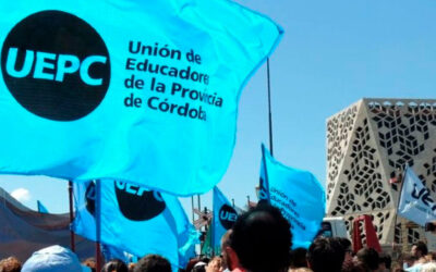 Docentes cordobeses acordaron la implementación de la cláusula de revisión automática