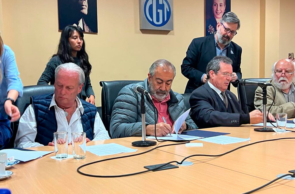 La CGT firmó un convenio para poner en valor el Museo Evita y ampliar la Biblioteca y el Archivo Histórico