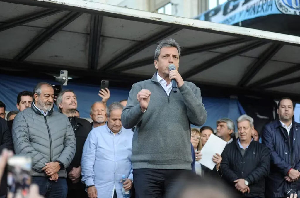 Balotaje 2023: la mayoría de los gremios apoya a Massa, y otros esperan por Schiaretti