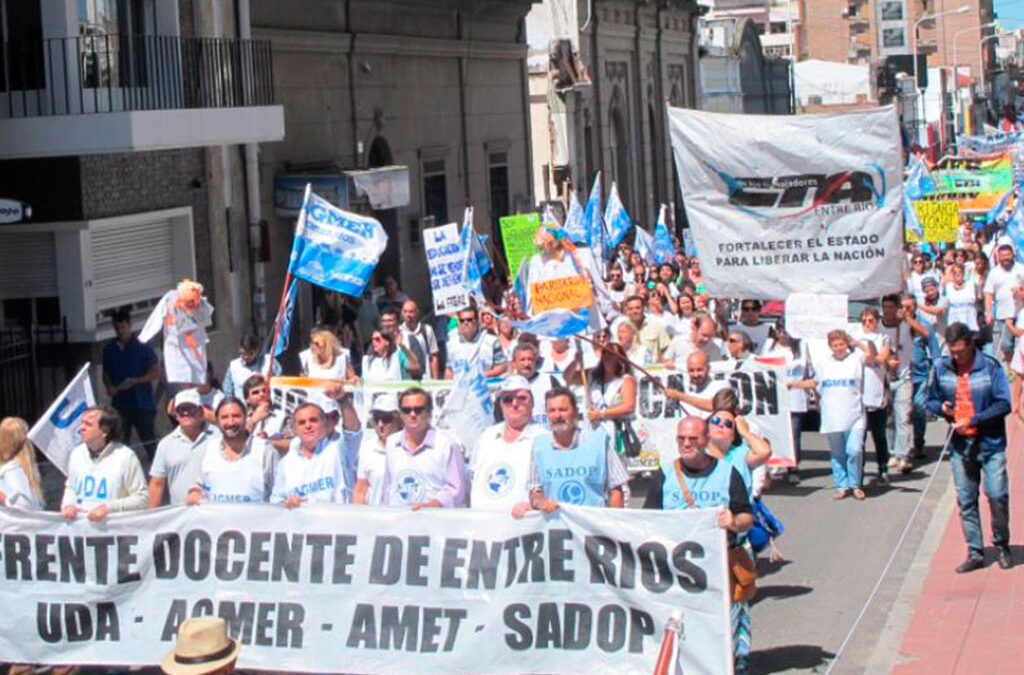 Docentes de Entre Ríos realizarán dos jornadas de paro el 6 y el 9 de noviembre
