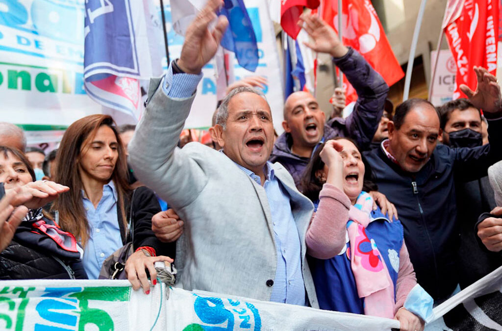 En el Día del Bancario, Palazzo recordó la decisión política de Sergio Massa para sacar Ganancias